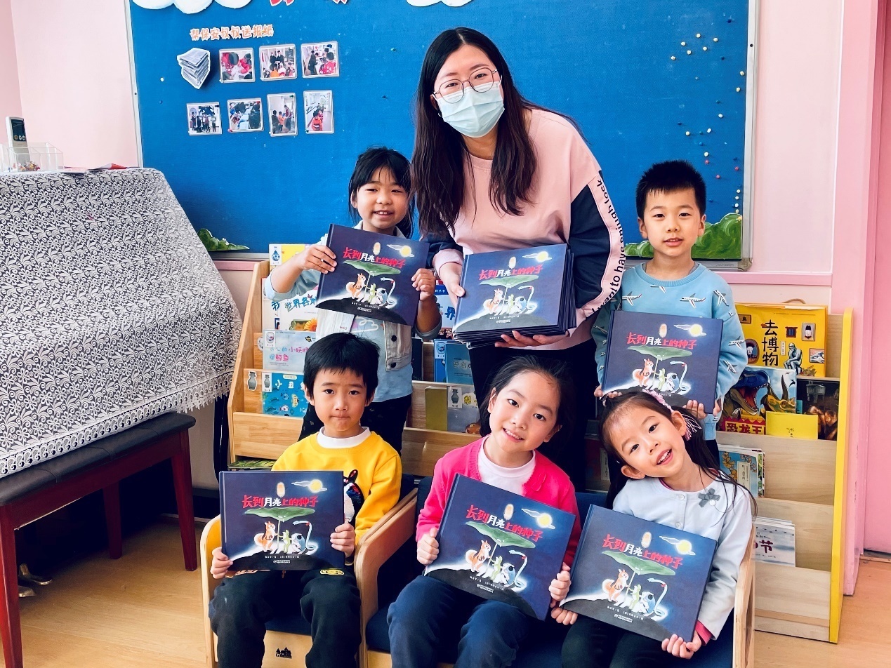 关爱儿童教育，中华儿慈会向全市127所幼儿园捐赠1700册绘本