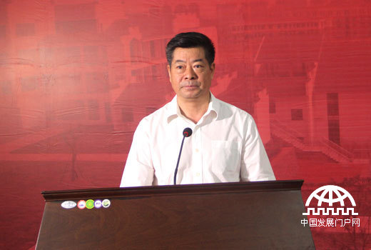 2014年6月7日，由中华少年儿童慈善救助基金会发起建设的共青儿童村正式建成启用，江西省委常委、统战部部长蔡晓明讲话。中国网/中国发展门户网 魏博 摄