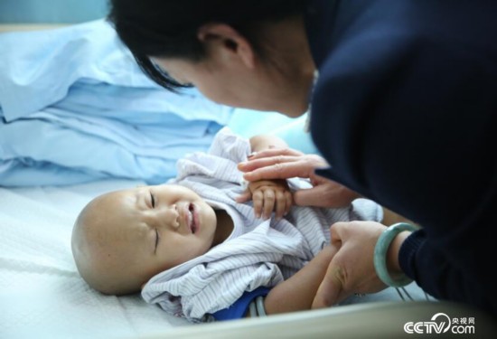 19天，这个2岁弃婴的一生从此被改变……