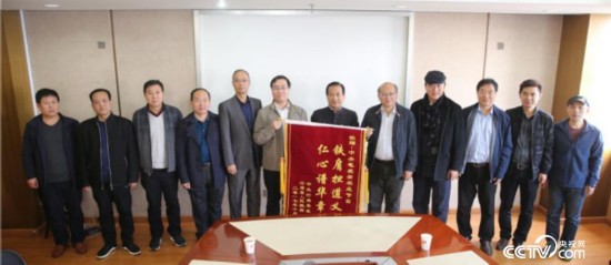 19天，这个2岁弃婴的一生从此被改变……